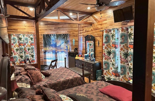 Magic Skies Surfs Up Room