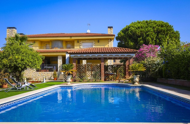 MAGNIFICA Villa Only Families
