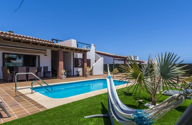 Magnificent newly built Villa with private pool