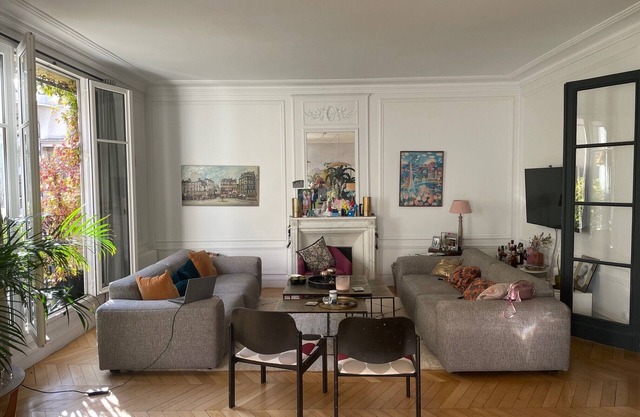 Magnifique Appartement Familial. Central, Proche des Commerces et des Transports