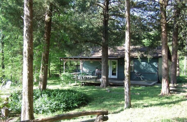 Magnolia Cabin - On the Ouachita river