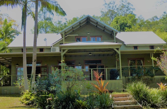 Magnolia Cottage - Magical Noosa Hinterland Retreat
