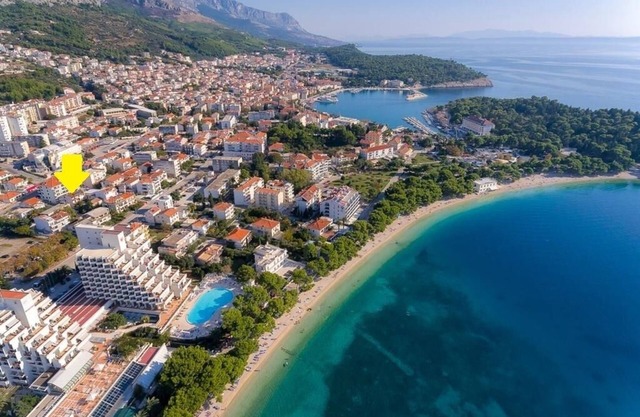 Main beach apartment Goran