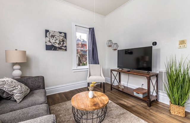 Main St. Apt- 1BR/1BA