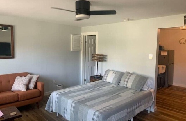 Main St Studio - Newly Updated!