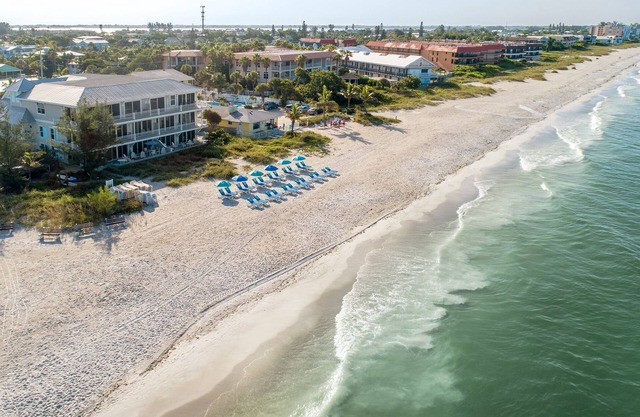 Mainsail Beach Inn 2 Bedroom