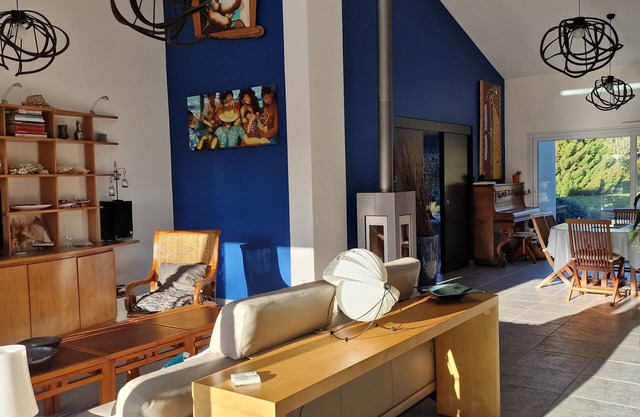 Maison Agréable,lumineuse, Plain Pied Avec Grandes Terrasses, Piscine Chauffée