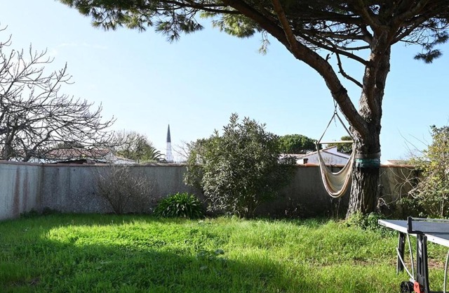 Maison calme à Ars-en-Ré, 4 chambres, jardin privé - FR-1-434-89