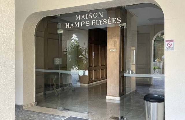 Maison Champs Elysees