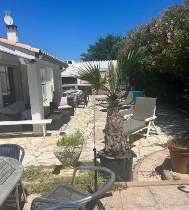 Maison charmante à Marseillan avec grand jardin et terrasse