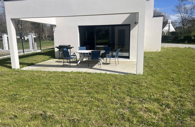 Maison de Bord de mer Entre Village et Plage. Au Coeur de la Presqu'ile. du Golf