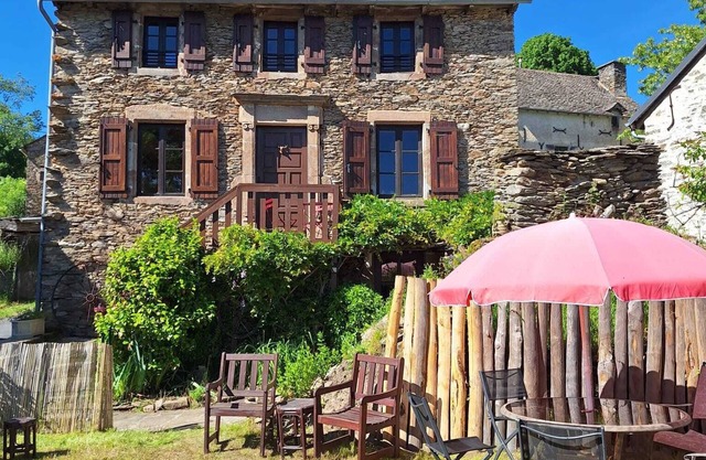 Maison de Caractère Dans un Hameau Proche des Lacs du Lévezou/Villefranche