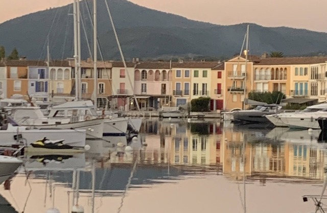 Maison de Pêcheur Rénovée et Climatisée Avec Amarrage