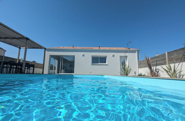 Maison en Vendée Avec Piscine Chauffée, Proches des Commerces et des Plages