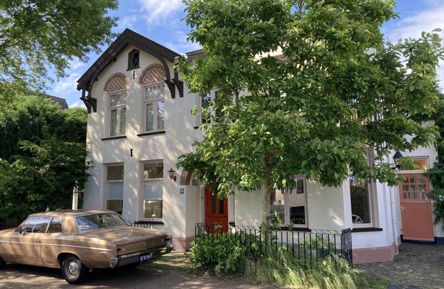 Maison Magnolia - Three Bedroom Villa, Sleeps 5