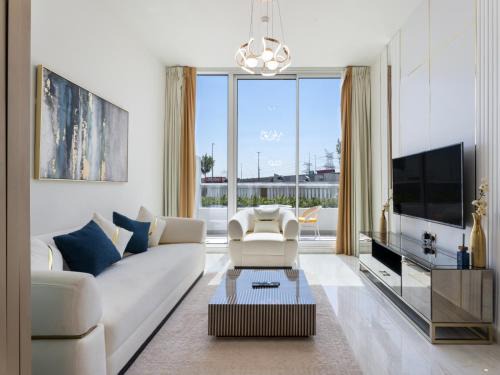 Majesty Retreat - 1BR plus 1GR w Study-Sleeps 4- in Gemz-05