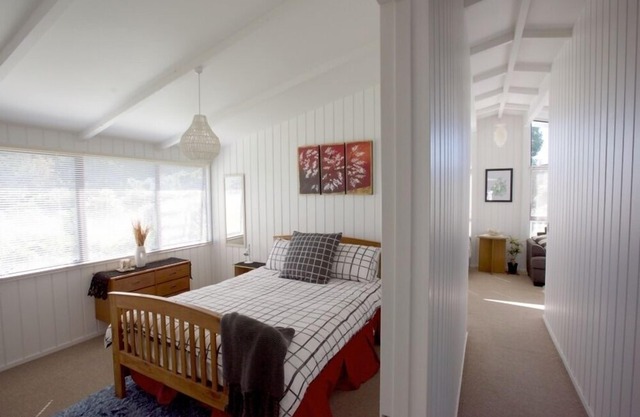 MAKO COTTAGE. (FREE WIFI and full SKY) Convenient+