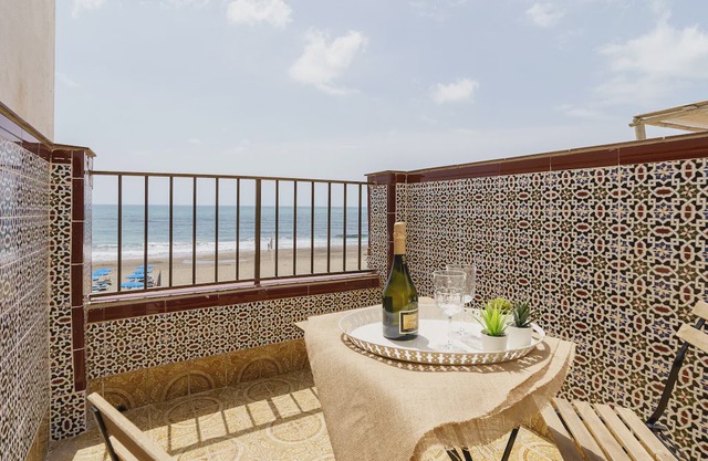 MalagaSuite Front Beach Carihuela