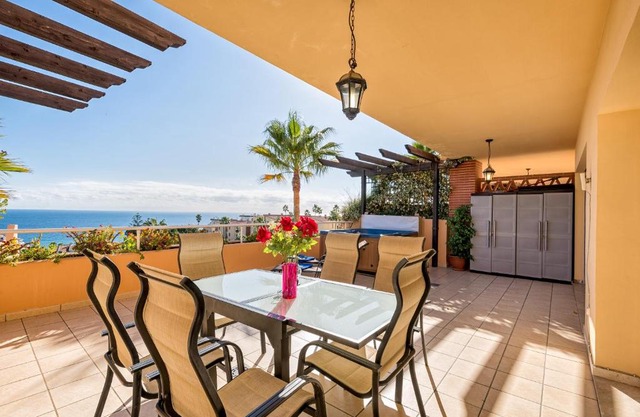 Malibu Mansions Condo A6 by Rafleys