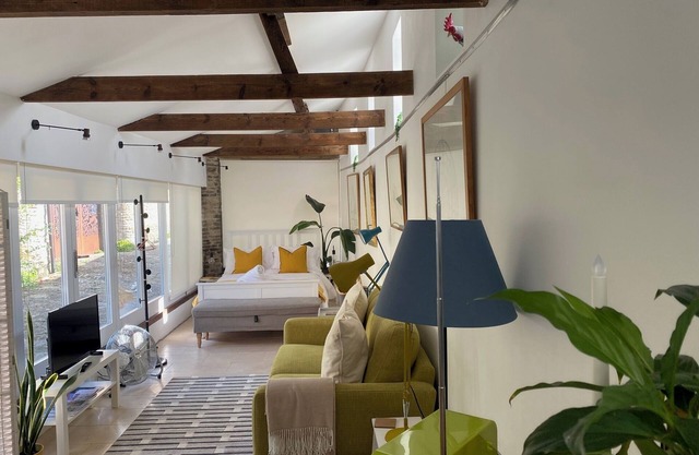 Malthouse Studio-Ideal base-village location near Bath