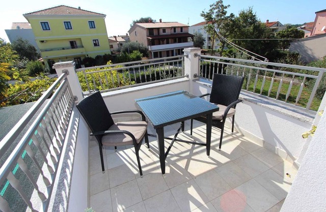 MALVINA 4 One-Bedroom Apartment