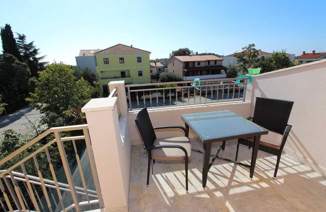 MALVINA 5 One-Bedroom Apartment