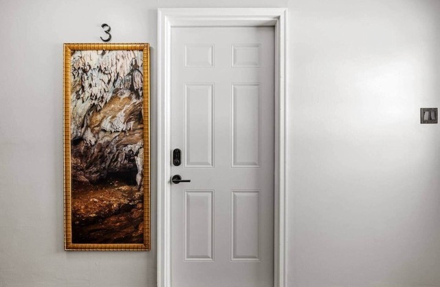 Mammoth Hideaway- ideal basecamp for exploring local caves