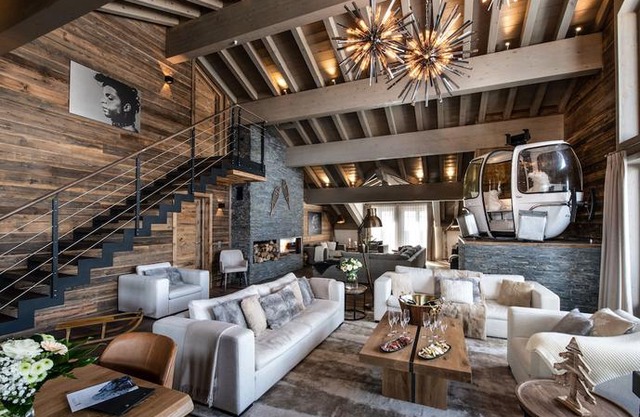 Mammoth Lodge