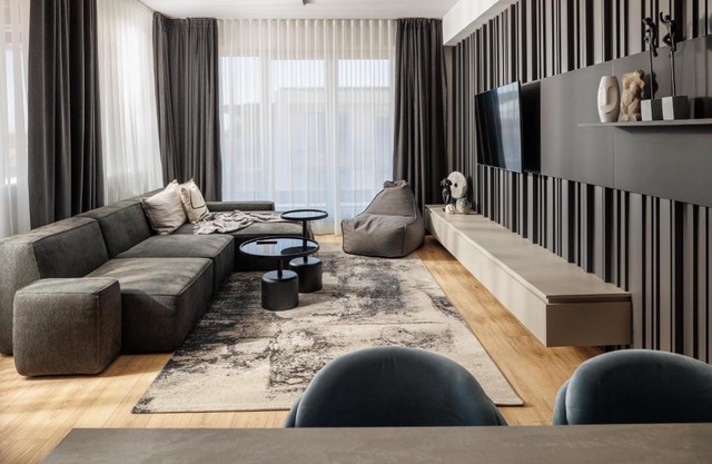 Mandala Designer Apartments with Free Private Parking, near Mall Coresi