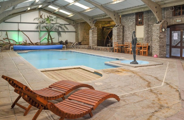 Manor Cottage -UKC3782