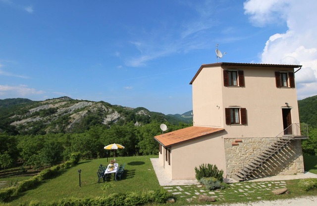 Mansion in Apecchio with Pool & Nature