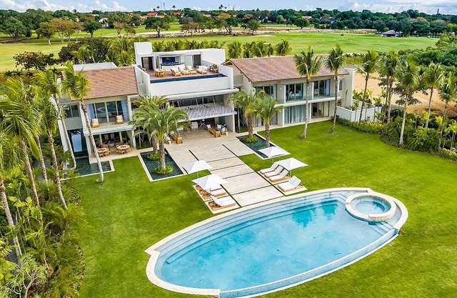 Mansion to Rent in Dominican Republic
