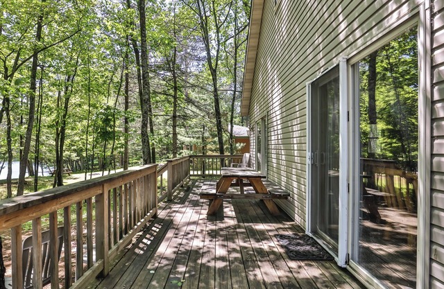 Maple Cabin at beautiful Estold's Resort on Little St. Germain lake