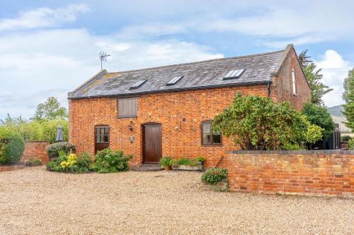 Maple Cottage - Rural Charm & Cotswold Views