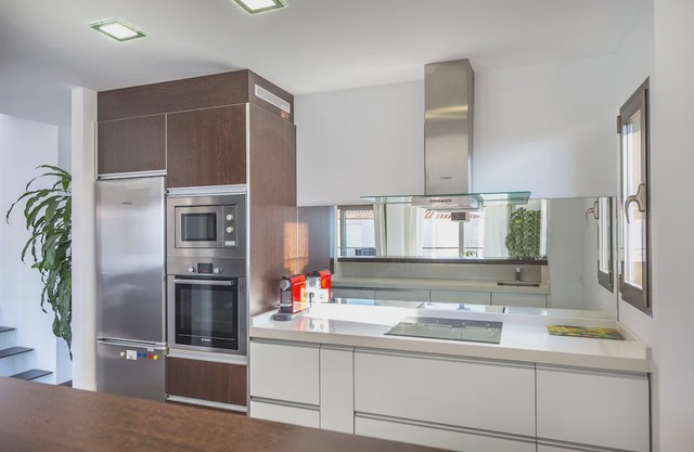 Mar Colonia - Three Bedroom Apartment, Sleeps 4