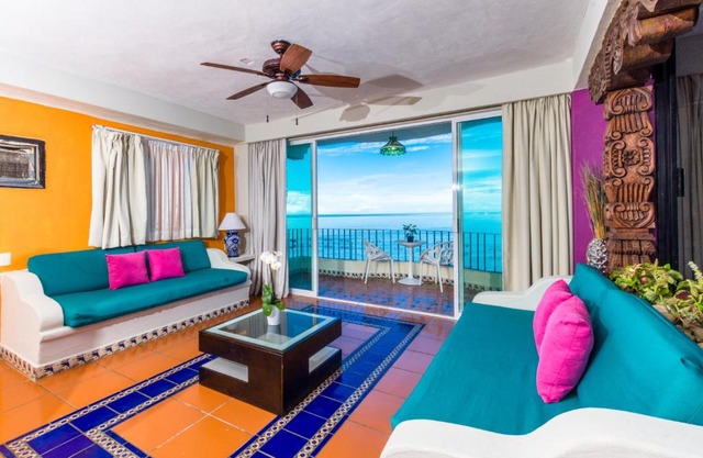 Mar Sereno Hotel & Suites