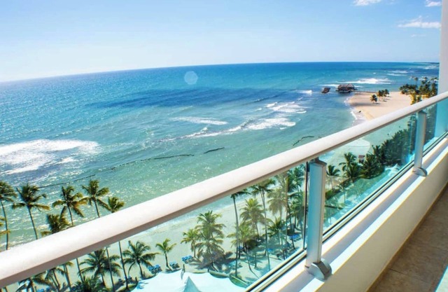 @Marbella 3BR | 11th Floor| Beachfront| Breakfast