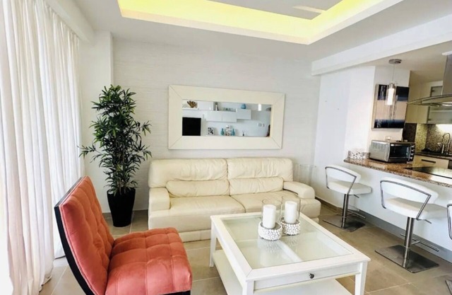 Marbella-JuanDolio+Cozy+2BR+4BDs+8Pax+WiFi+TVSmart+OpenKitchen TopFloor