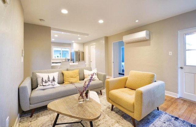 @ Marbella Lane - 3BR SFR 2Floor DTWN SJ Ldry