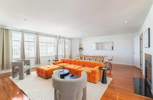 @ Marbella Lane - Vibrant 5BR Home in Daly City