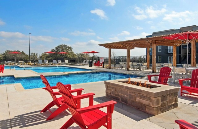 Marble Falls Furnished Apt Pool Gym Near Baylor