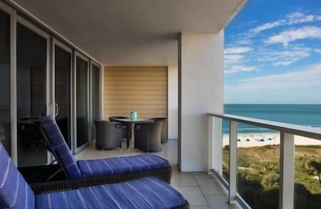 Marco Island Crystal Shores Resort, Beachfront