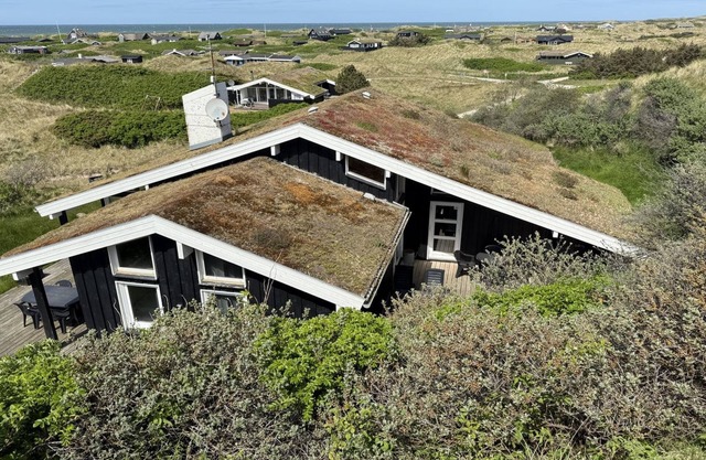 "Marcus" - 500m from the sea by Interhome