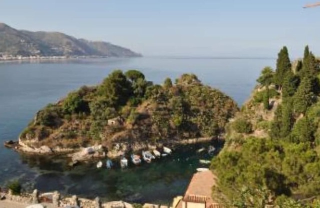 Mare Mare Mare: stunning view, tastefully furnished & equipped renovated house