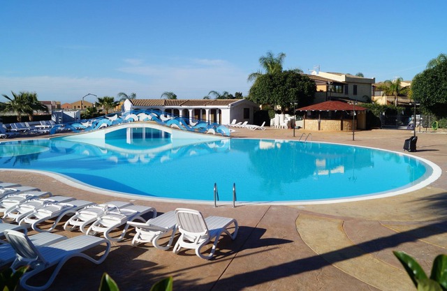 Mareluna Family Resort - Villa 7 - Wi-Fi and A / C!