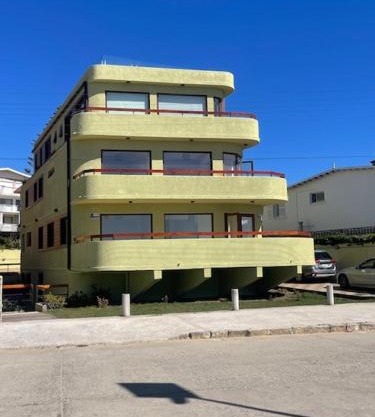 "Marenostro" Dpto #2, edificio frente al mar