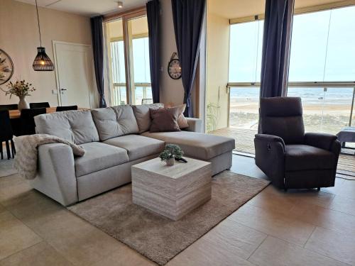 Marina Resort A8