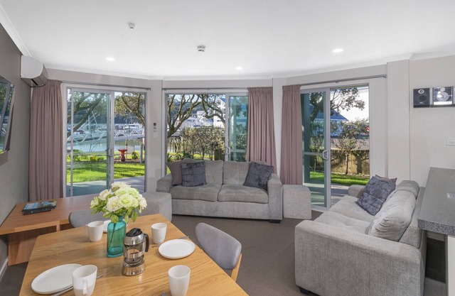 Marinaview - Whitianga Holiday Apartment