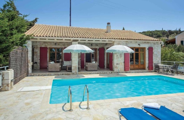 Markantonata Villa Sleeps 4 Air Con WiFi