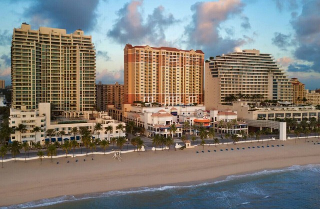 Marriott's BeachPlace Towers (2 Bedroom)